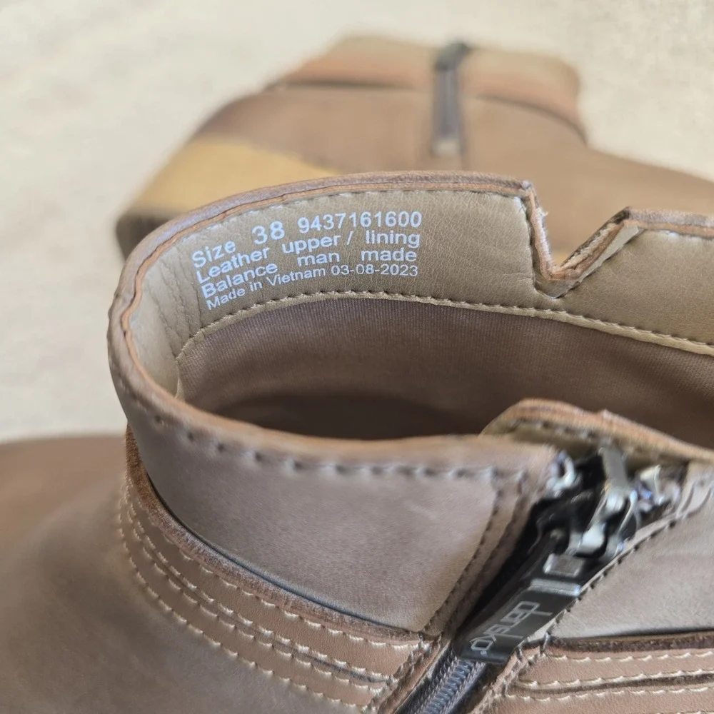 Dansko women brook
